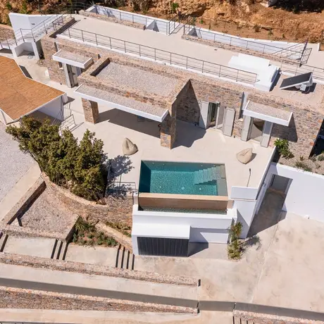 Markakis Estate